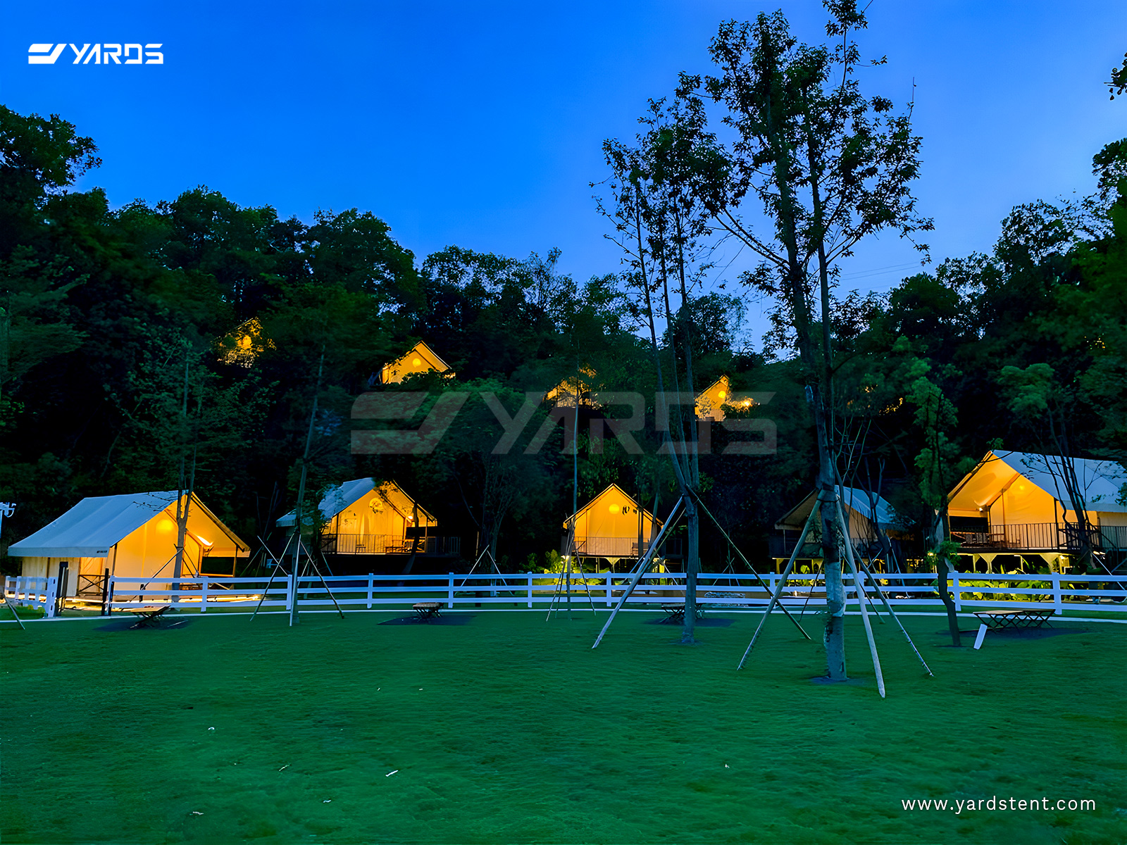 safari-tent-glamping-site-night-y1